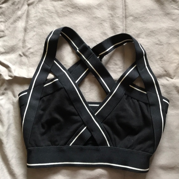 Aritzia Other - ARITZIA - COMMUNITY SPORTS BRA